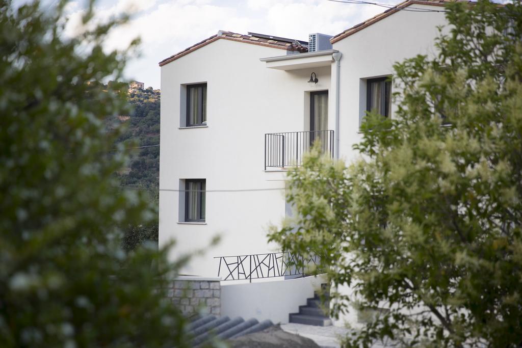 Quinto Tronco Hotel Elini Exterior photo